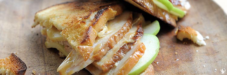 turkey-brie-sandwiches