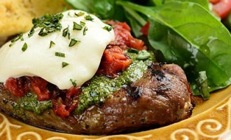 605-steak-caprese-750x250