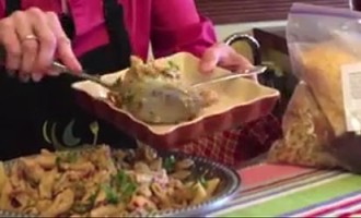 cold-penne-chicken-peanut-sauce-750x250