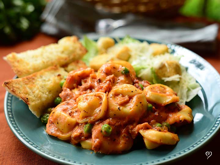 Creamy Tortellini with Bacon and Peas